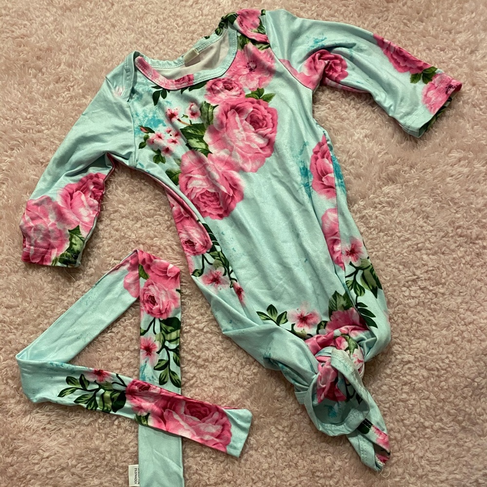 Knotted baby gown and matching headwrap